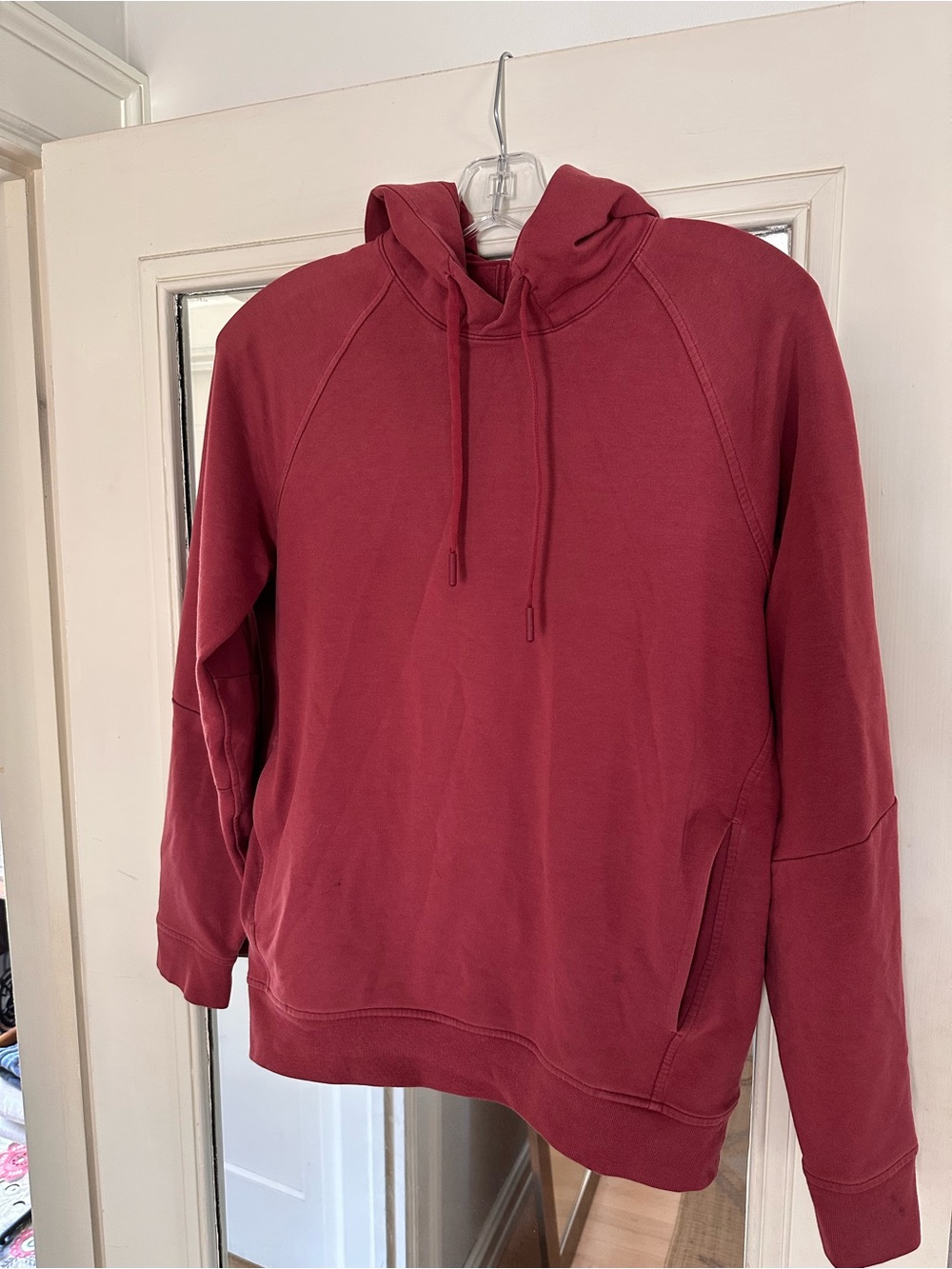 lululemon athletica Men's Maroon Hooded Pullover Sweatshirt